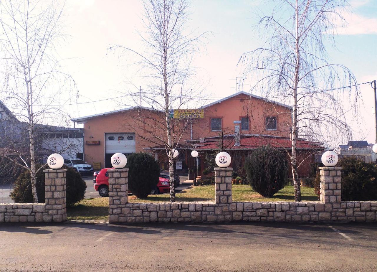 Hotel Derby Orasje Exterior foto
